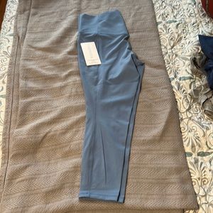 Athleta Salutation Stash Pocket II 7/8 Tight Cottage Blue LG